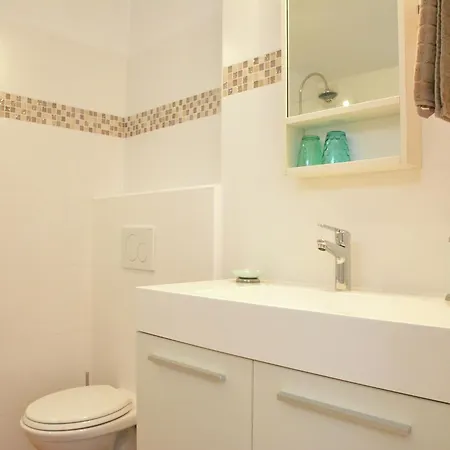 Retreat, Fernelmont, Cleaning Included Holiday home Forville