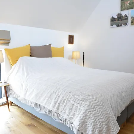 Retreat, Fernelmont, Cleaning Included *